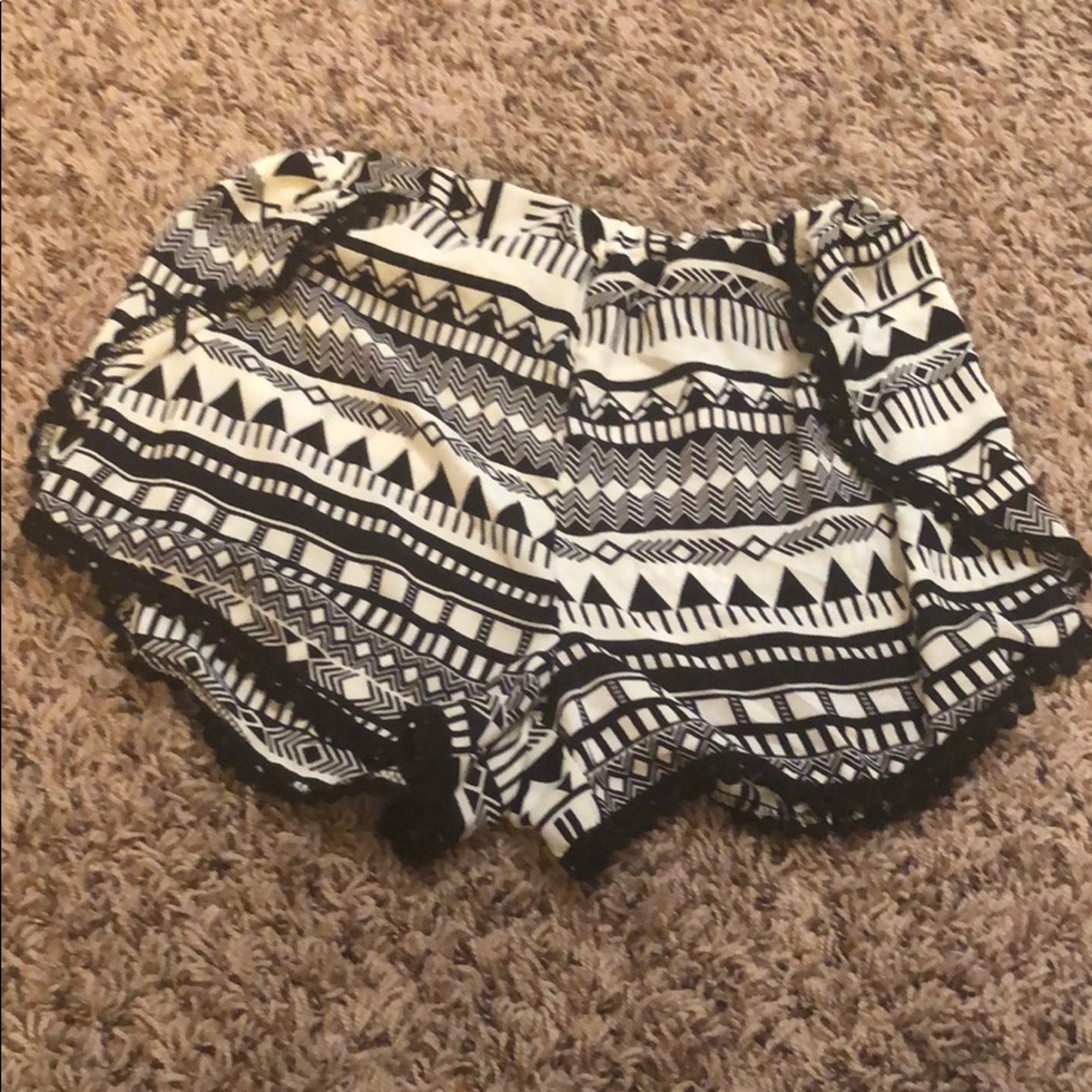 Black and white fringed shorts!